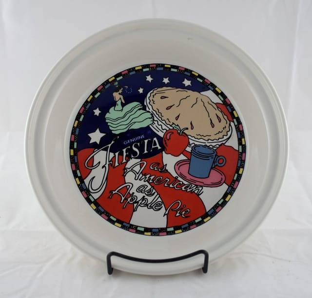 Fiesta® American as Apple Pie Large Pie Baker, Produced in 1996