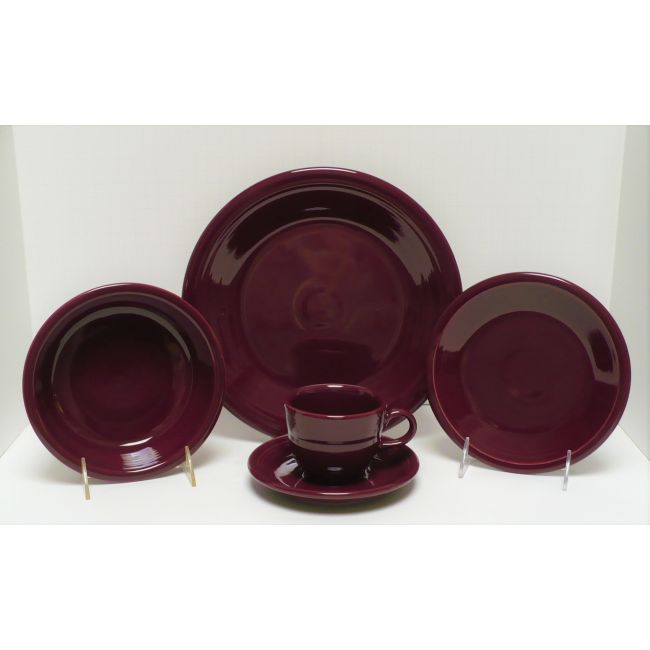 Fiesta Claret Burgundy 5 Piece Place Setting w Cup Saucer Retired